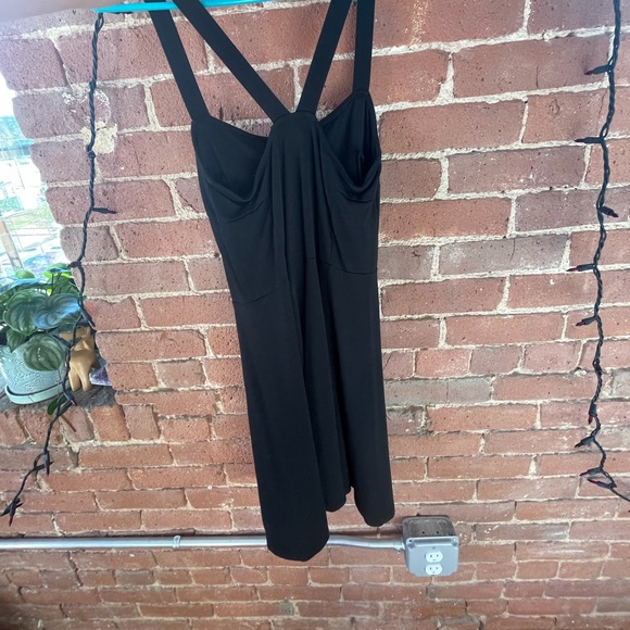 Black dress - Picture 2 of 2